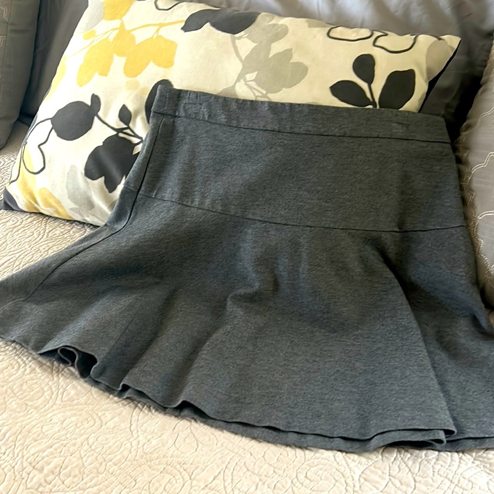 Banana republic mini skirt, size 8
